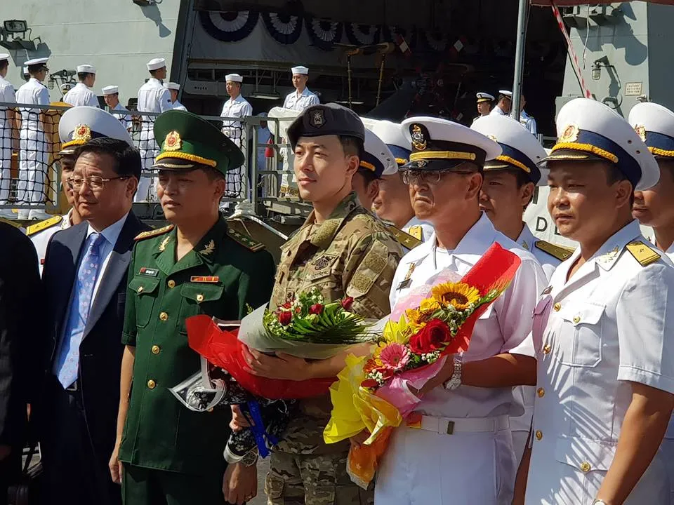 Tàu khu trục ROKS Moon Mu The Great cập cảng Tiên Sa  ảnh 7