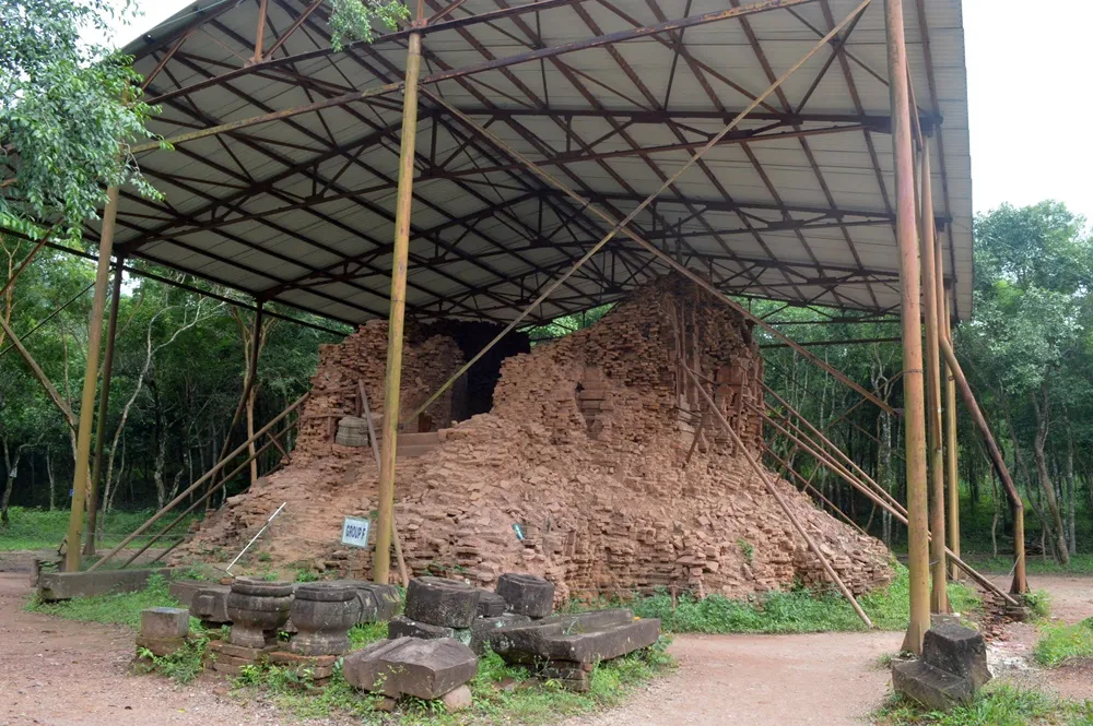 Tháp B3 Mỹ Sơn sẽ được chống đỡ khẩn cấp trong tháng 10-2018 ảnh 2