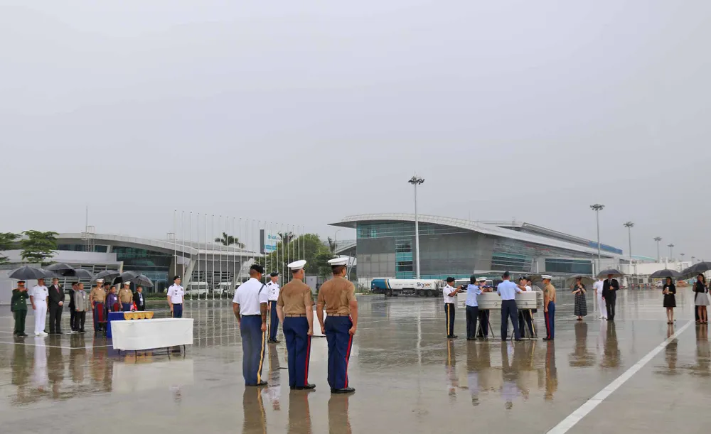 Việt Nam bàn giao ba bộ hài cốt quân nhân Mỹ ảnh 3