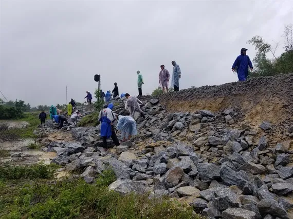 Gần 17.000 ngôi nhà ở Quảng Nam vẫn còn ngập trong nước ảnh 3