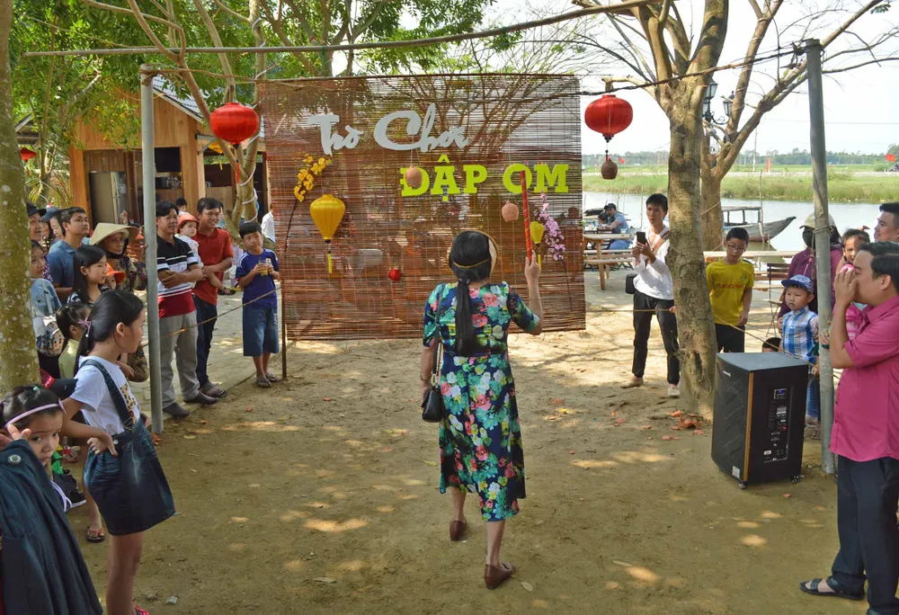 Sôi động giỗ Tổ nghề mộc Kim Bồng ảnh 11