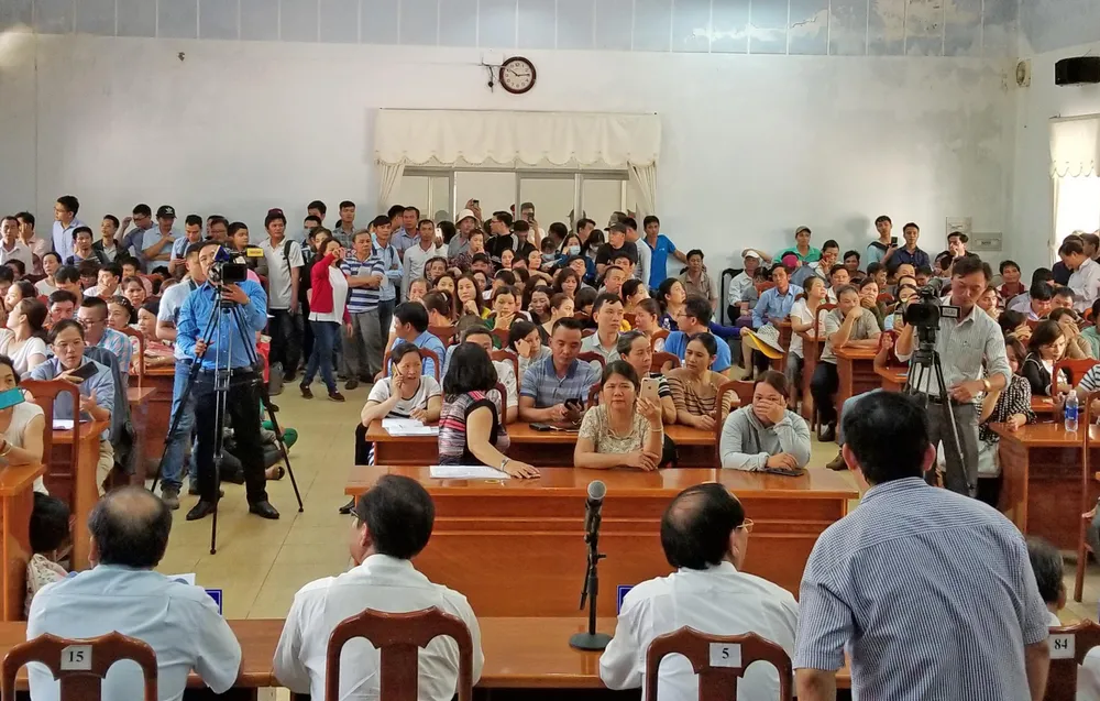 Chủ tịch UBND tỉnh Quảng Nam đối thoại với dân về đất dự án  ảnh 2