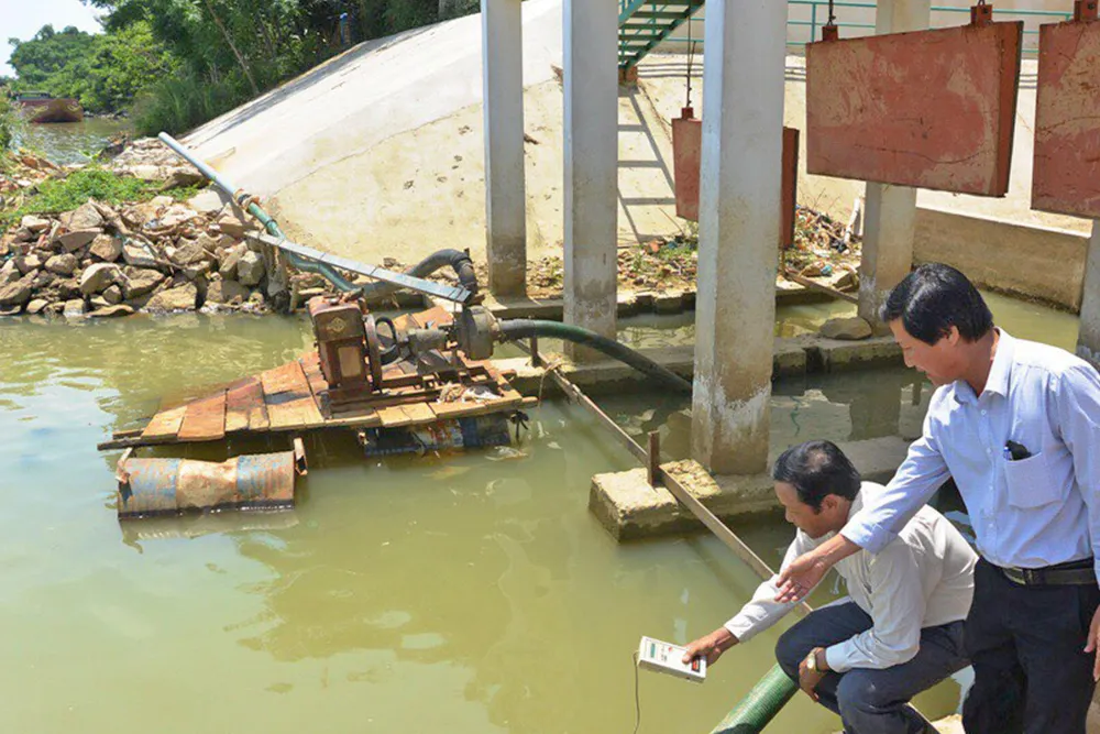 Thiếu nguồn nước ngọt trên sông Vu Gia - Thu Bồn ảnh 2