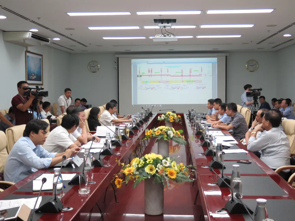 Đẩy nhanh tiến độ Dự án đường Hồ Chí Minh đoạn La Sơn - Túy Loan  ảnh 2