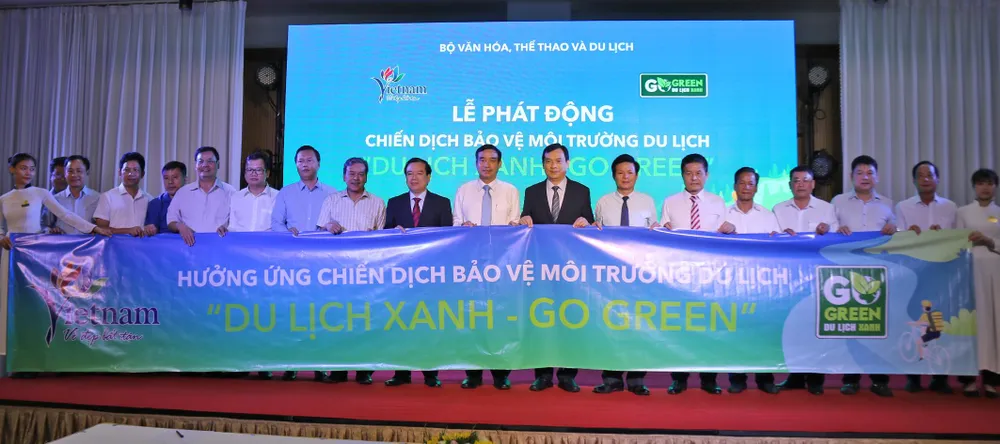 Tìm giải pháp thu hút khách du lịch quốc tế đến Việt Nam ảnh 3