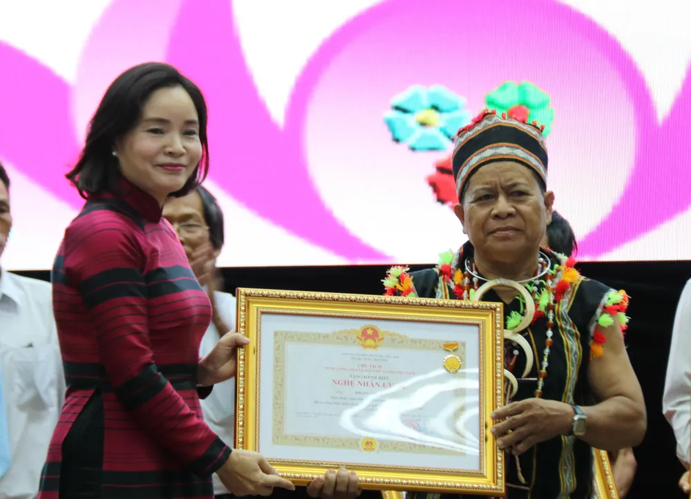 Vinh danh nhiều tập thể, cá nhân trong công tác bảo tồn và phát huy giá trị di sản ảnh 3