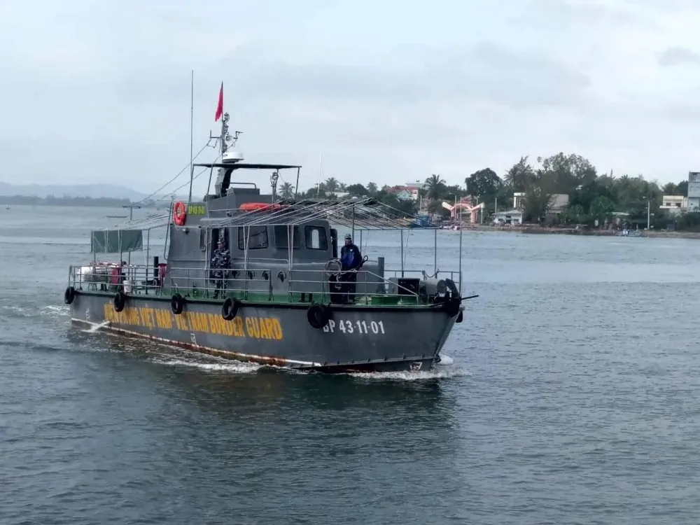 Một ngư dân mất tích trên biển Cửa Đại ảnh 1