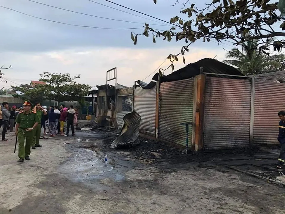 Cháy lớn tại biển An Bàng, Hội An ảnh 3