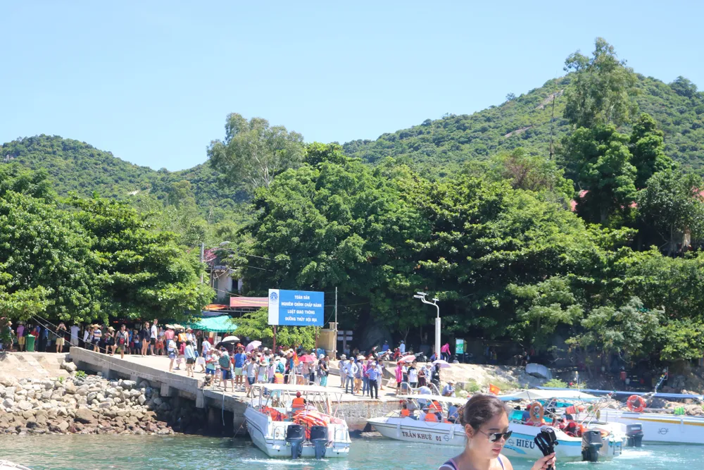 Khó quản lý giá dịch vụ tại Cù Lao Chàm ảnh 2