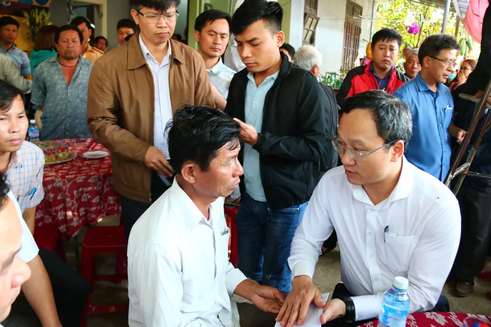 Đã tìm thấy thi thể 6 nạn nhân trong vụ lật đò trên sông Vu Gia ảnh 1