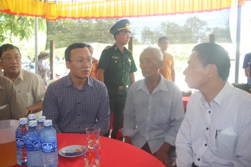 Tìm thấy thi thể thứ ba vụ lật ghe trên sông Thu Bồn ảnh 4