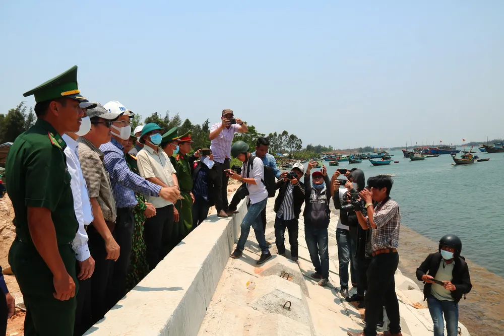 Tìm thấy thi thể thứ ba vụ lật ghe trên sông Thu Bồn ảnh 2