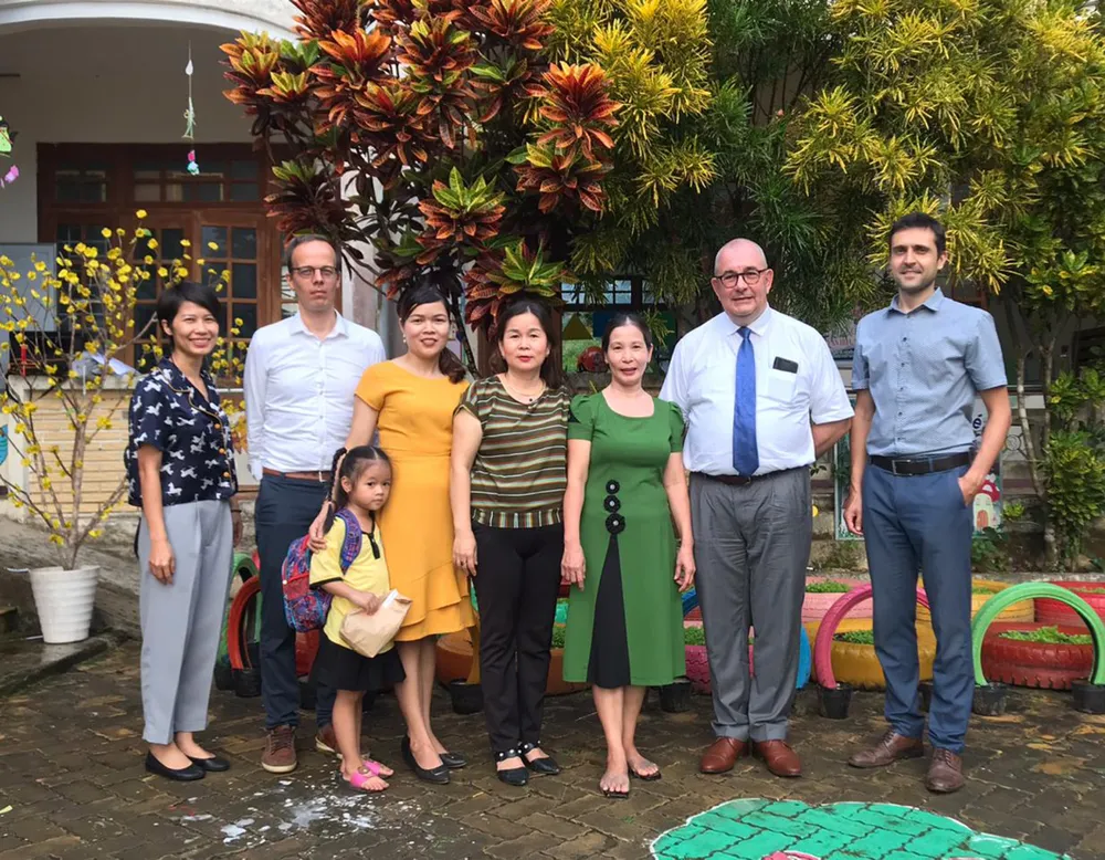 6.200 trẻ mầm non được Đại sứ Bỉ tặng túi đồ dùng vệ sinh cá nhân ảnh 2