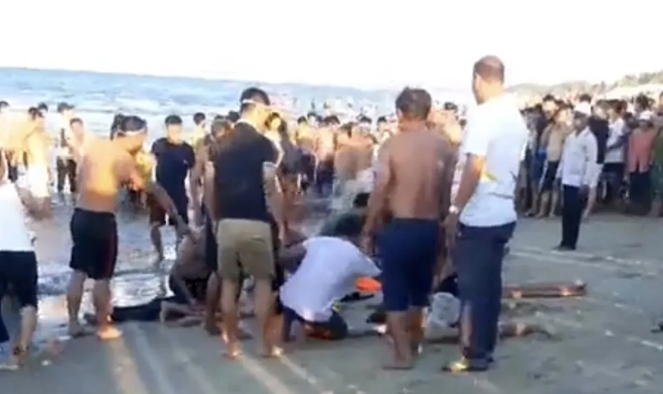 Đuối nước khi tắm biển ở Quảng Nam, 3 người tử vong  ảnh 1