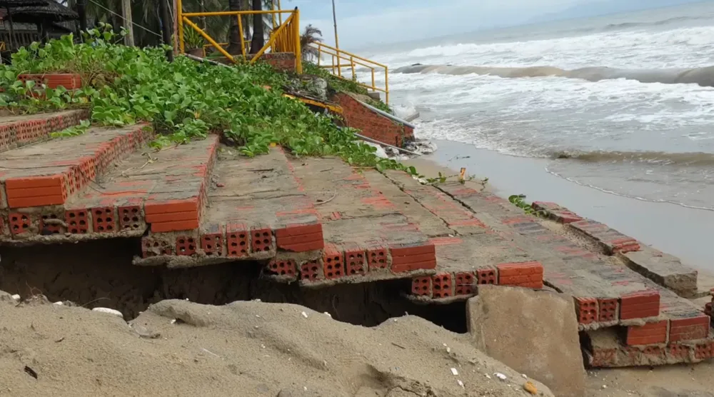 Bão số 5: 2 người chết, mất tích; 31 người bị thương, 2.447 nhà bị tốc mái ảnh 7