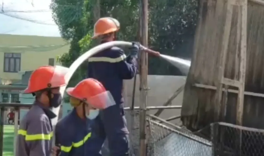 Quảng Nam: Cháy lớn tại kho hải sản ảnh 2