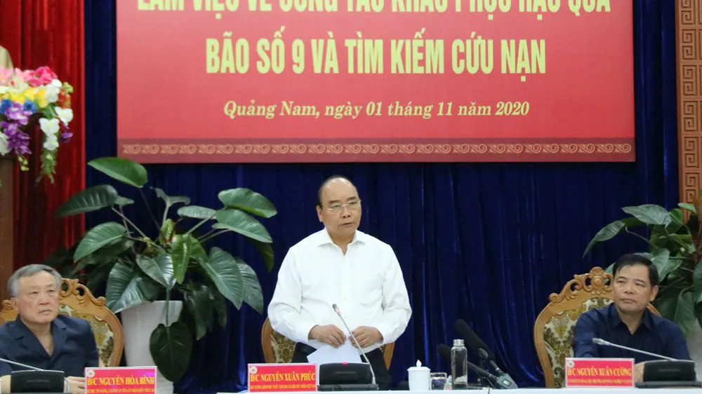 Quân khu 5 sẽ chăm lo cho trẻ xã Trà Leng bị mất cha mẹ do sạt lở ảnh 2