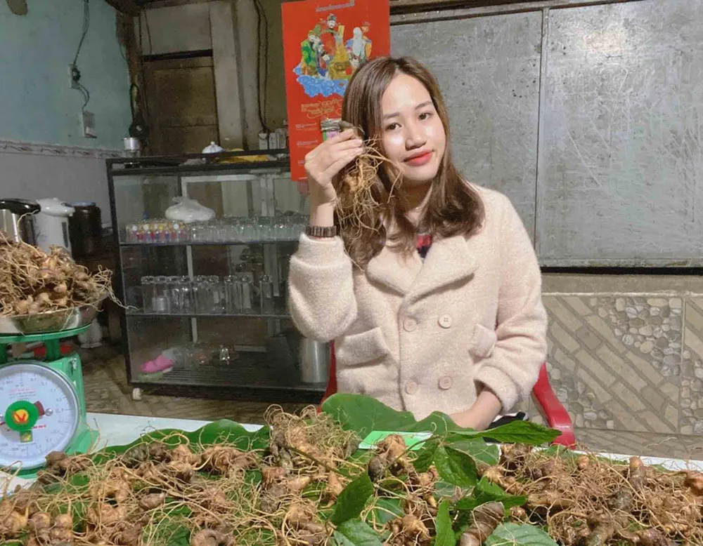 Rộn ràng phiên chợ sâm Ngọc Linh ảnh 3