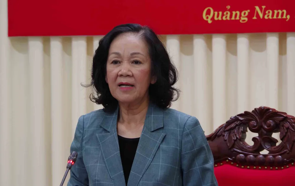 Trưởng Ban Dân vận Trung ương thăm, tặng quà cán bộ, chiến sĩ tại Quảng Nam ảnh 2