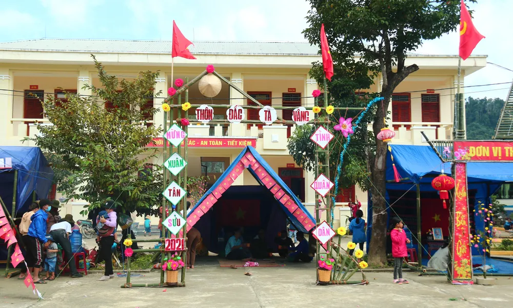 Mang tết đến cho đồng bào vùng biên ảnh 12