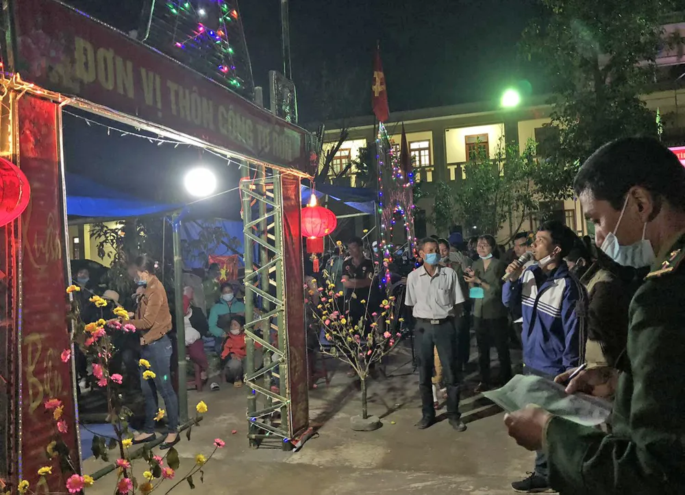 Mang tết đến cho đồng bào vùng biên ảnh 27