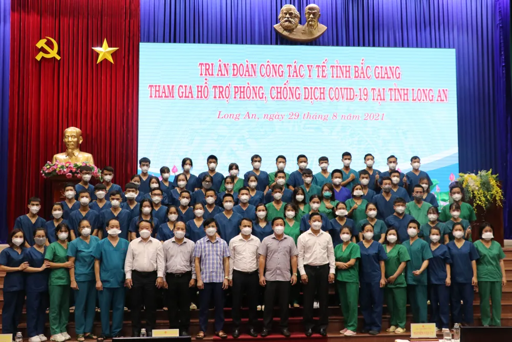 Tri ân đoàn cán bộ y tế tỉnh Bắc Giang hỗ trợ Long An phòng, chống dịch Covid-19 ảnh 3