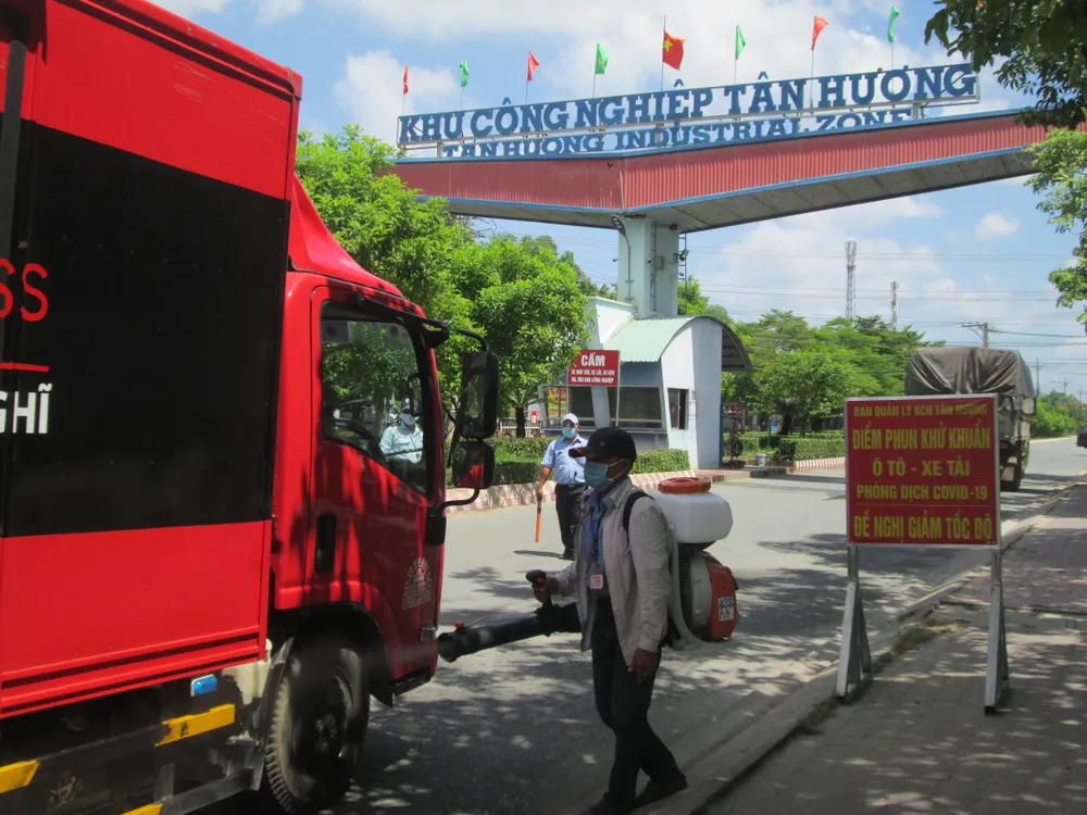 Tiền Giang vận động người dân hạn chế ra đường từ 19 giờ đến 5 giờ hôm sau ảnh 2