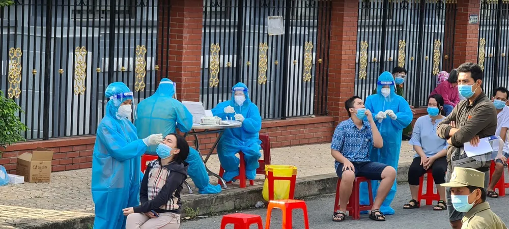 Tiền Giang vận động người dân hạn chế ra đường từ 19 giờ đến 5 giờ hôm sau ảnh 1