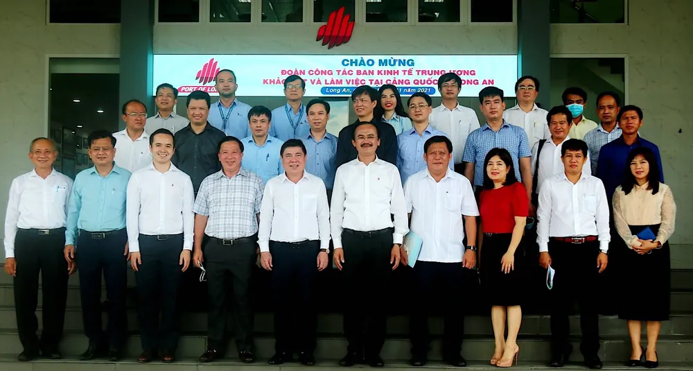 Long An đăng ký tiên phong xây dựng đoạn mở đầu “đường ven biển miền Tây” ảnh 7