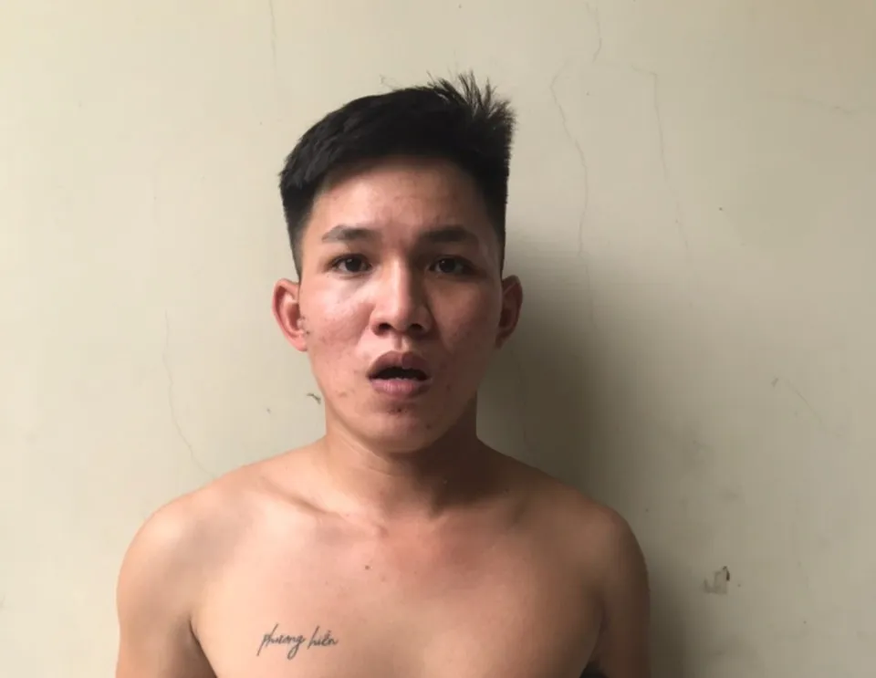 Mời làm việc 15 người có liên quan vụ nổ súng trước cổng TAND tỉnh Tiền Giang ảnh 1