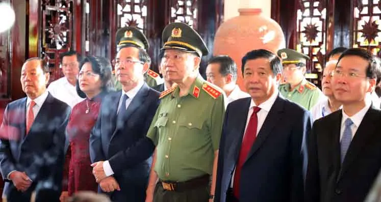 Lãnh đạo Đảng, Nhà nước dâng hương tưởng niệm cố Chủ tịch Hội đồng Bộ trưởng Phạm Hùng ảnh 6