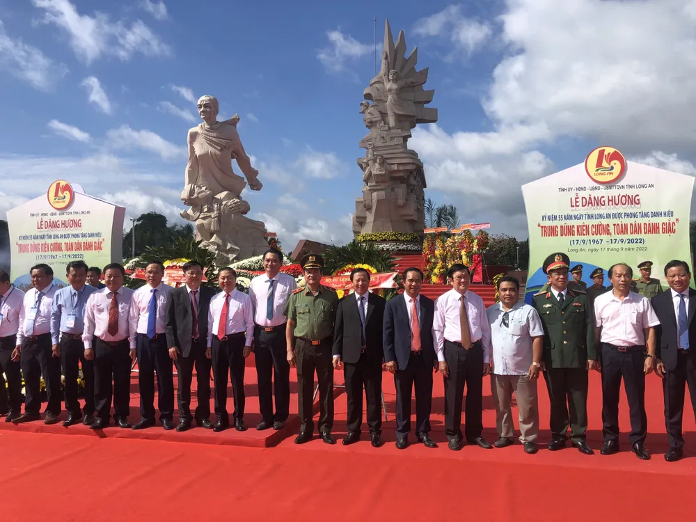 Kỷ niệm 55 năm ngày Long An được phong tặng danh hiệu “Trung dũng kiên cường, toàn dân đánh giặc” ảnh 2