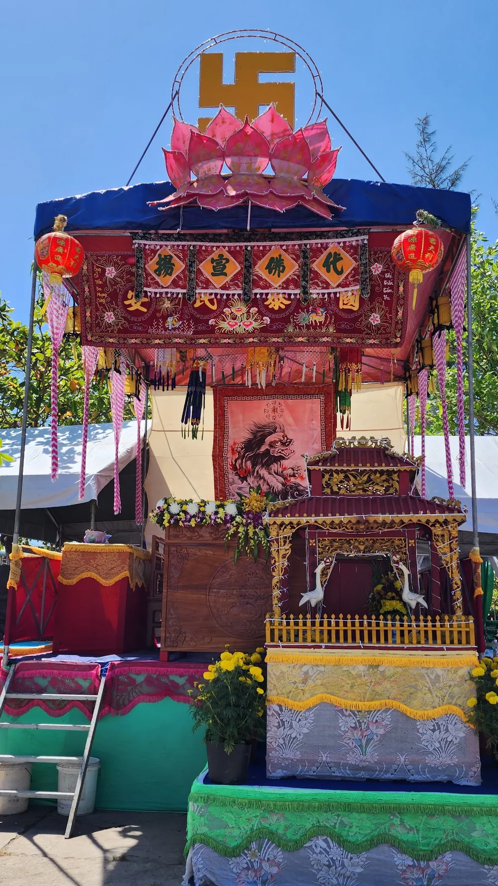 Bàn thờ rước ông Tiêu