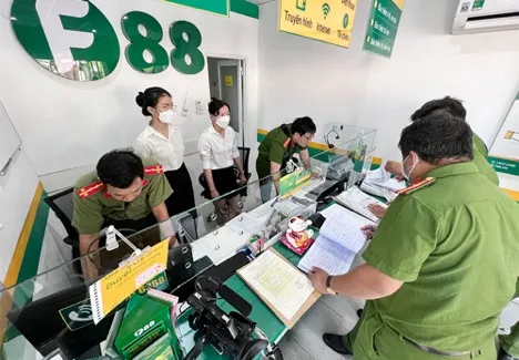 Lực lượng Công an kiểm tra tại địa chỉ số 414 - Quốc lộ 91, thị trấn Cái Dầu, huyện Châu Phú