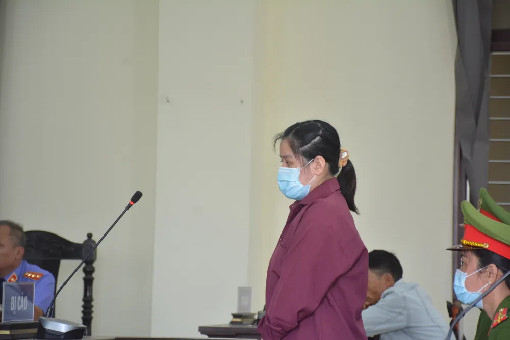 Bị cáo Lê Thị Thu Ngân tại phiên toà