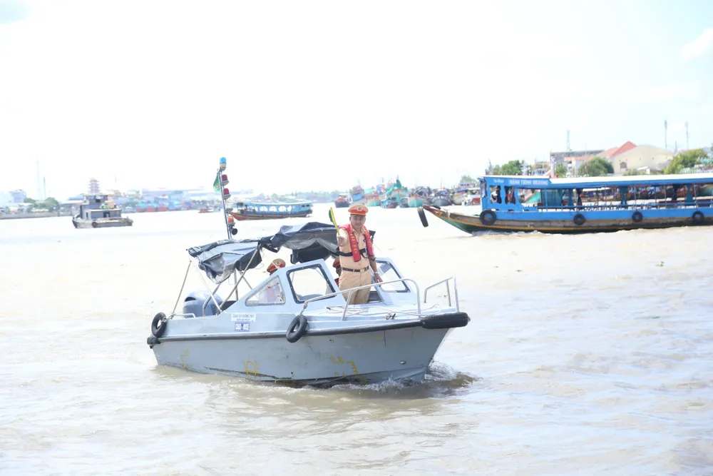 CSGT DUONG THUY TG 2.jpg