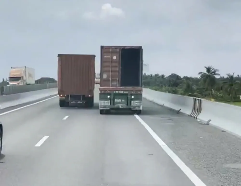 XE TAI LANG LACH 1.jpg