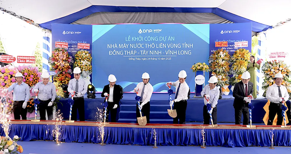 Nghi thức khởi công. Ảnh: MT