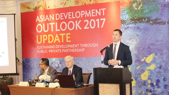 ADB dự báo kinh tế Việt Nam tăng trưởng 6,5% trong năm 2018 ảnh 1