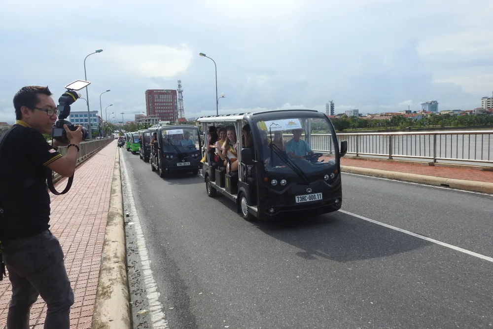 Miss Grand International 2017: Người đẹp yêu kiều soi nhan sắc bên dòng Nhật Lệ ảnh 3