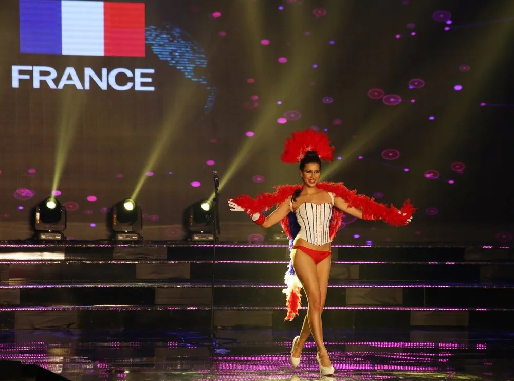 Hoa hậu Hòa bình thế giới 2017: Lộng lẫy vũ điệu trang phục dân tộc ảnh 10