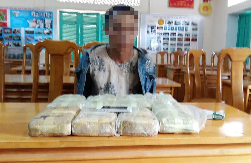 Bắt đối tượng vận chuyển gần 48.000 viên ma túy tổng hợp  ảnh 1