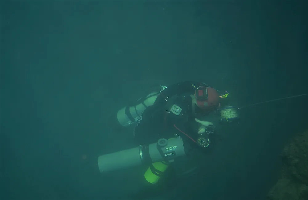 Nghẹt thở quang cảnh lặn sông ngầm bên dưới Sơn Đoòng ảnh 9