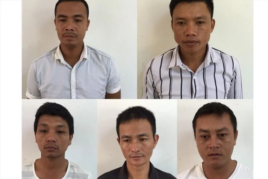 Các đối tượng bị khởi tố đợt 2 vụ phá rừng di sản PNKB. Ảnh công an huyện Bố Trạch cung cấp.