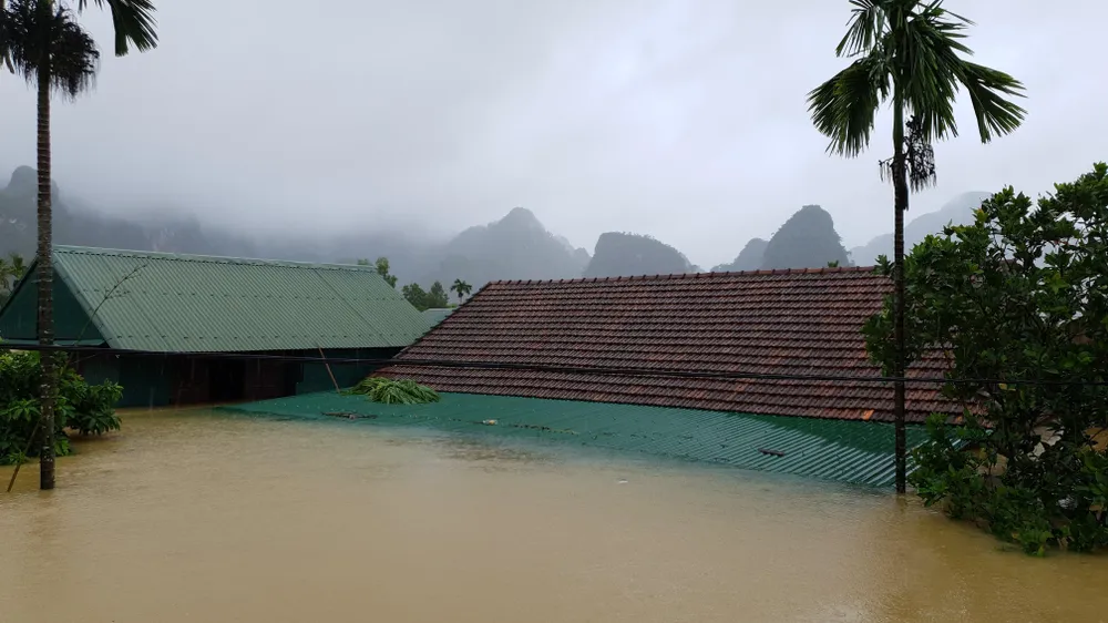 Mưa lớn, lũ dâng ngập Tân Hóa vượt mốc năm 2016 ảnh 6