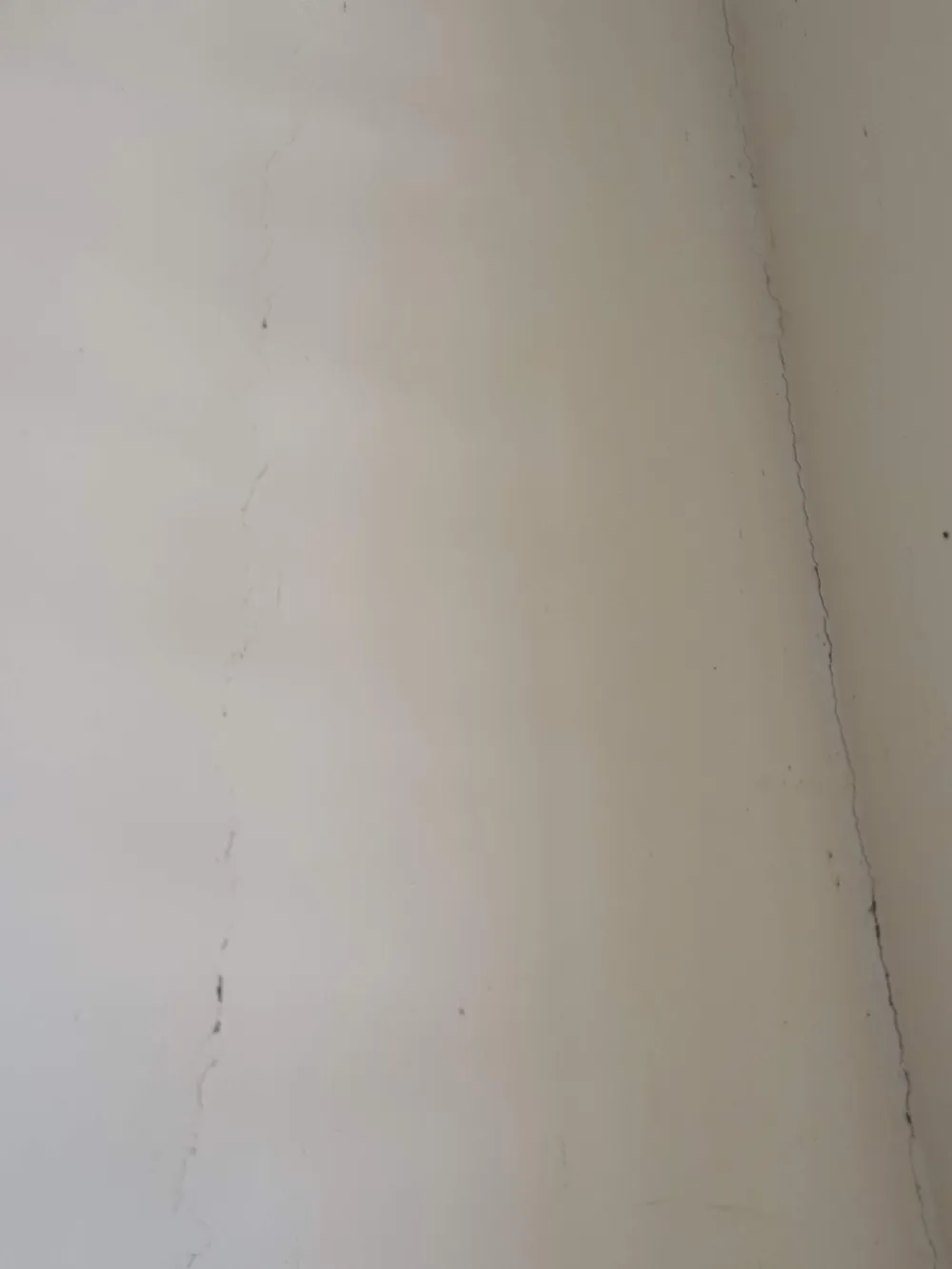 Quảng Bình: Nhà hát hơn 216 tỷ đồng nứt tứ phía ảnh 4