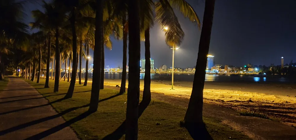 Đôi bờ sông Nhật Lệ bừng sáng sau khi được chỉnh trang  ảnh 15