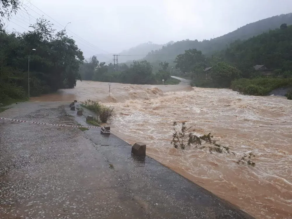 Giúp dân trong lũ, 1 trung tá biên phòng hy sinh  ảnh 2