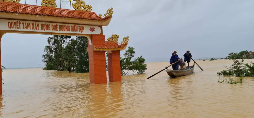 Rốn lũ Tân Ninh ngập nặng ảnh 5