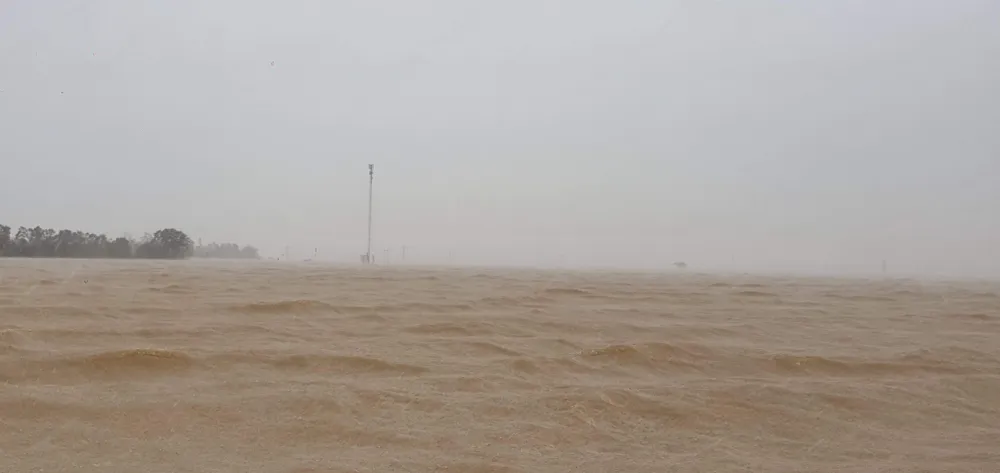 Lũ chồng lũ, hàng ngàn nhà dân ở Quảng Bình chìm trong biển nước ảnh 7